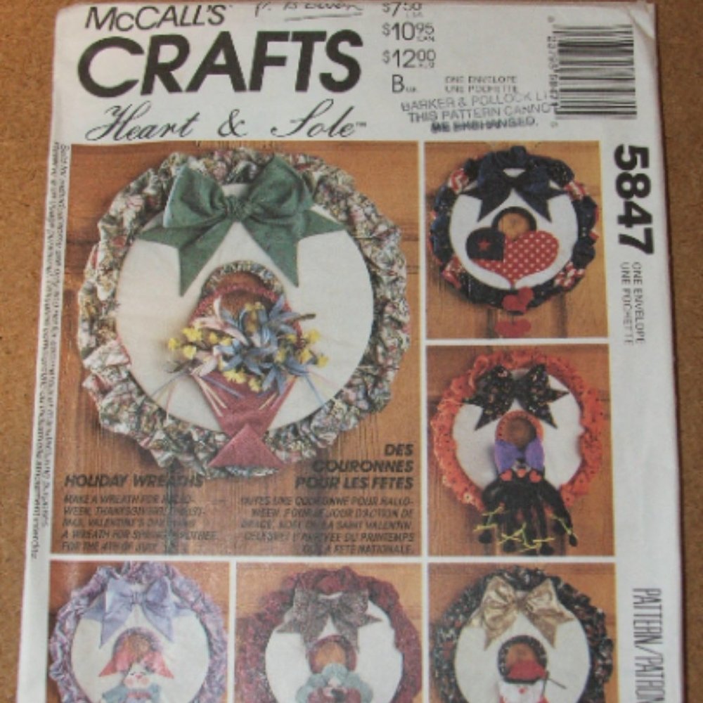 McCALL'S Holiday WREATHS Christmas + 5 More UNCUT (#153)